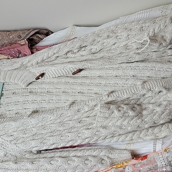 Doen Cozy Cable Knit Sweater in Cream - Picture 5 of 9